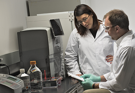 Corning scientists using the Axygen Gel Doc System