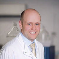  Iain Love, Ph.D.